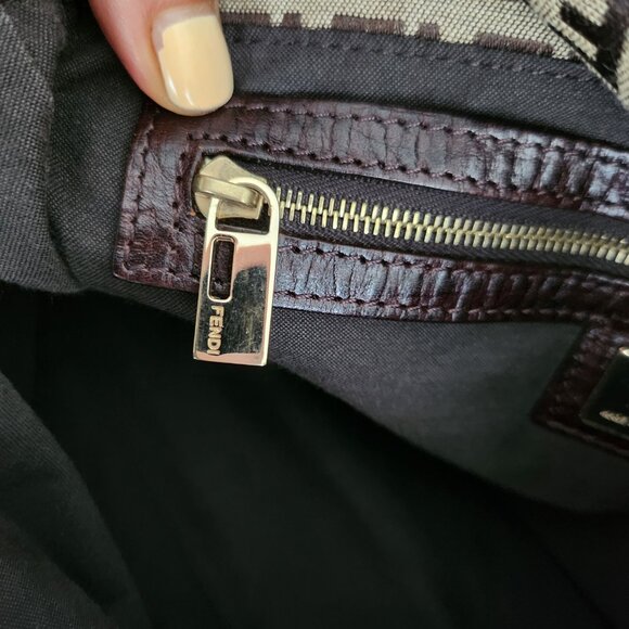 Authentic Fendi Brown Zucchino Canvas Mama Baguette Gold Hardware - Picture 14 of 16